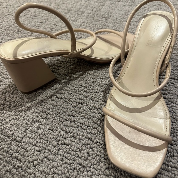 Marc Fisher Women's Galvin Dress Sandals Size 7.5 - Picture 3 of 5